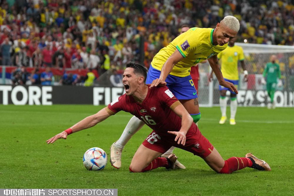 通过一系列 通过一系列